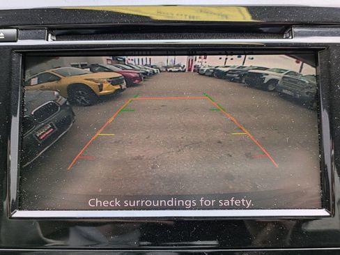 Used 2018 Nissan Rogue SV image 21