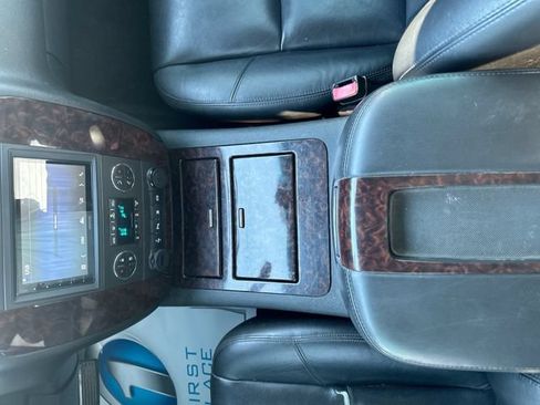 Used 2011 GMC Sierra 2500 Denali RWD image 19