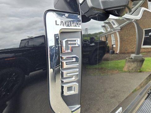 Used 2021 Ford F250 Lariat w/ Lariat Ultimate Package image 15