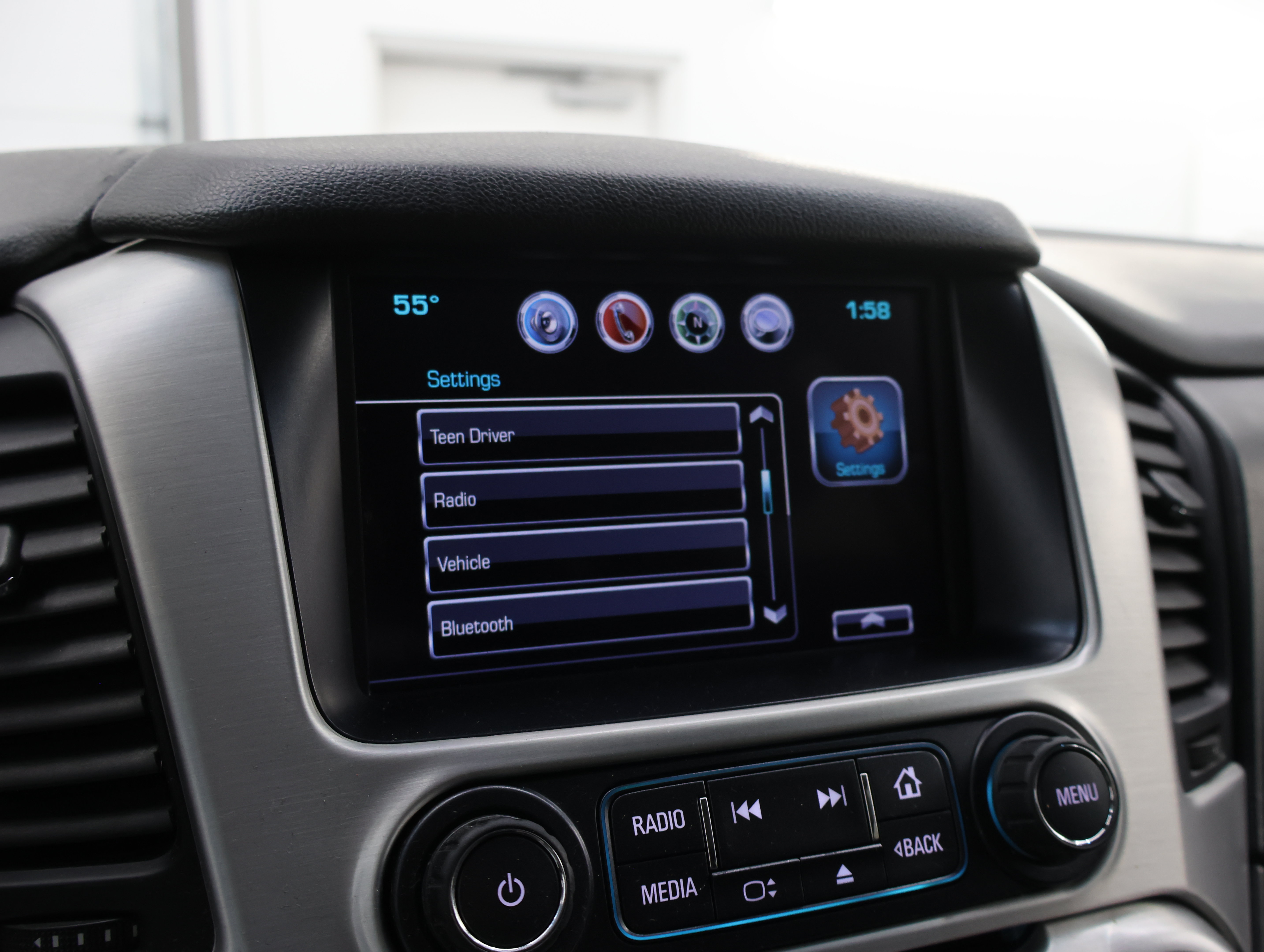 Used 2018 GMC Yukon SLE w/ SLE Value Package AWD/4WD image 52
