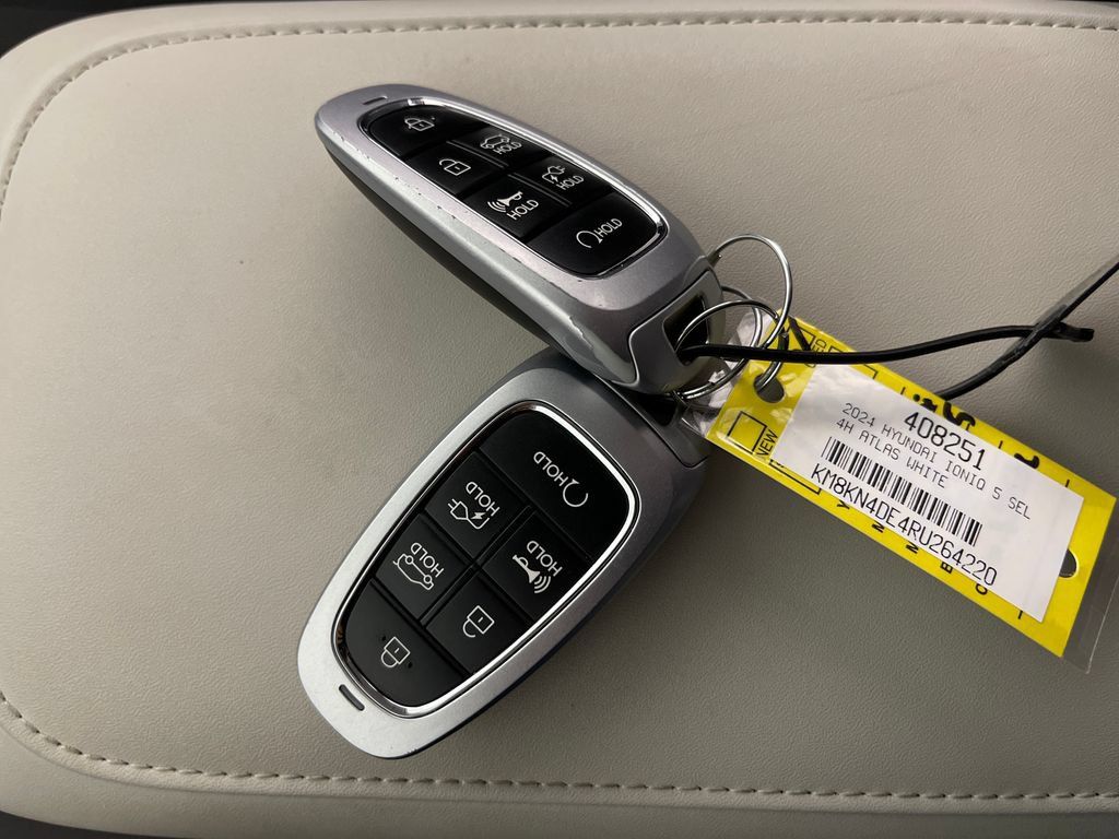 Certified 2024 Hyundai Ioniq 5 SEL RWD image 27