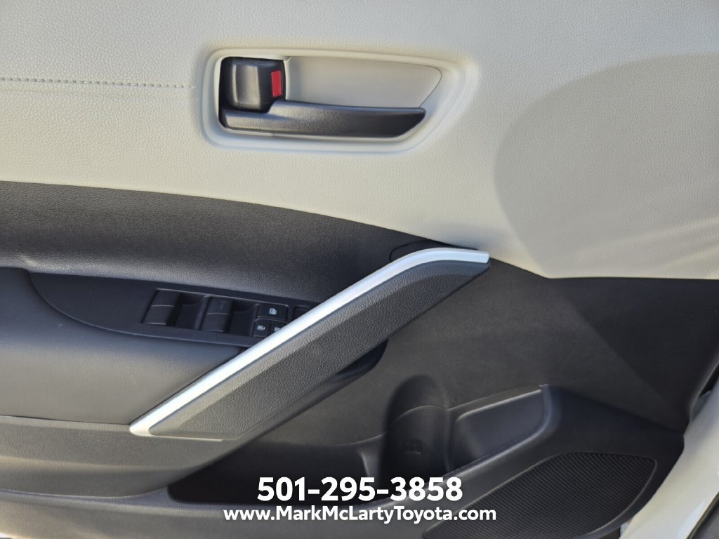 New 2026 Toyota Corolla Cross LE w/ Moonroof Package FWD image 23