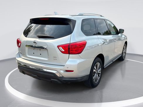 Used 2019 Nissan Pathfinder SV AWD/4WD image 8