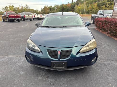 Used 2005 Pontiac Grand Prix w/ Drivers Plus Package image 3