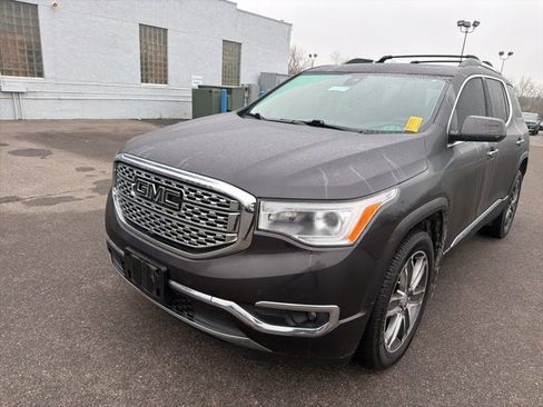 Used 2018 GMC Acadia Denali w/ Technology Package image 2