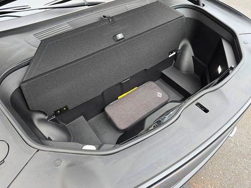 Used 2024 Rivian R1S Adventure image 78