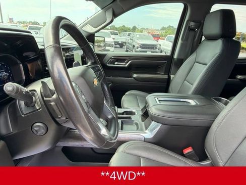 Used 2022 Chevrolet Silverado 1500 LTZ AWD/4WD image 13