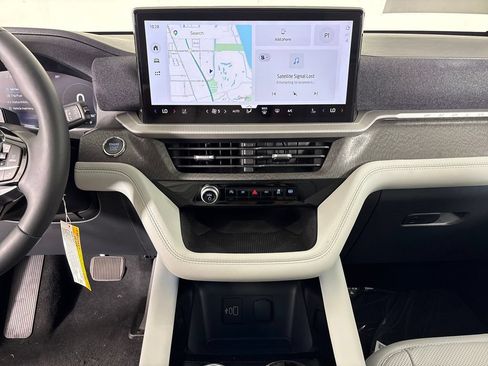 New 2026 Ford Explorer Platinum AWD/4WD image 30