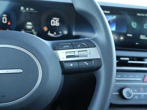 New 2026 Hyundai Tucson SE image 25