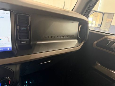 Used 2022 Ford Bronco Wildtrak AWD/4WD image 25