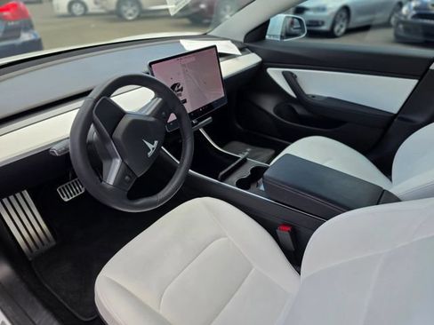 Used 2019 Tesla Model 3 Long Range AWD/4WD image 3