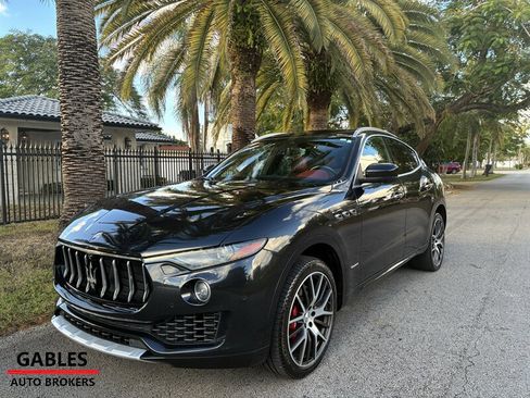 Used 2018 Maserati Levante S GranLusso image 5
