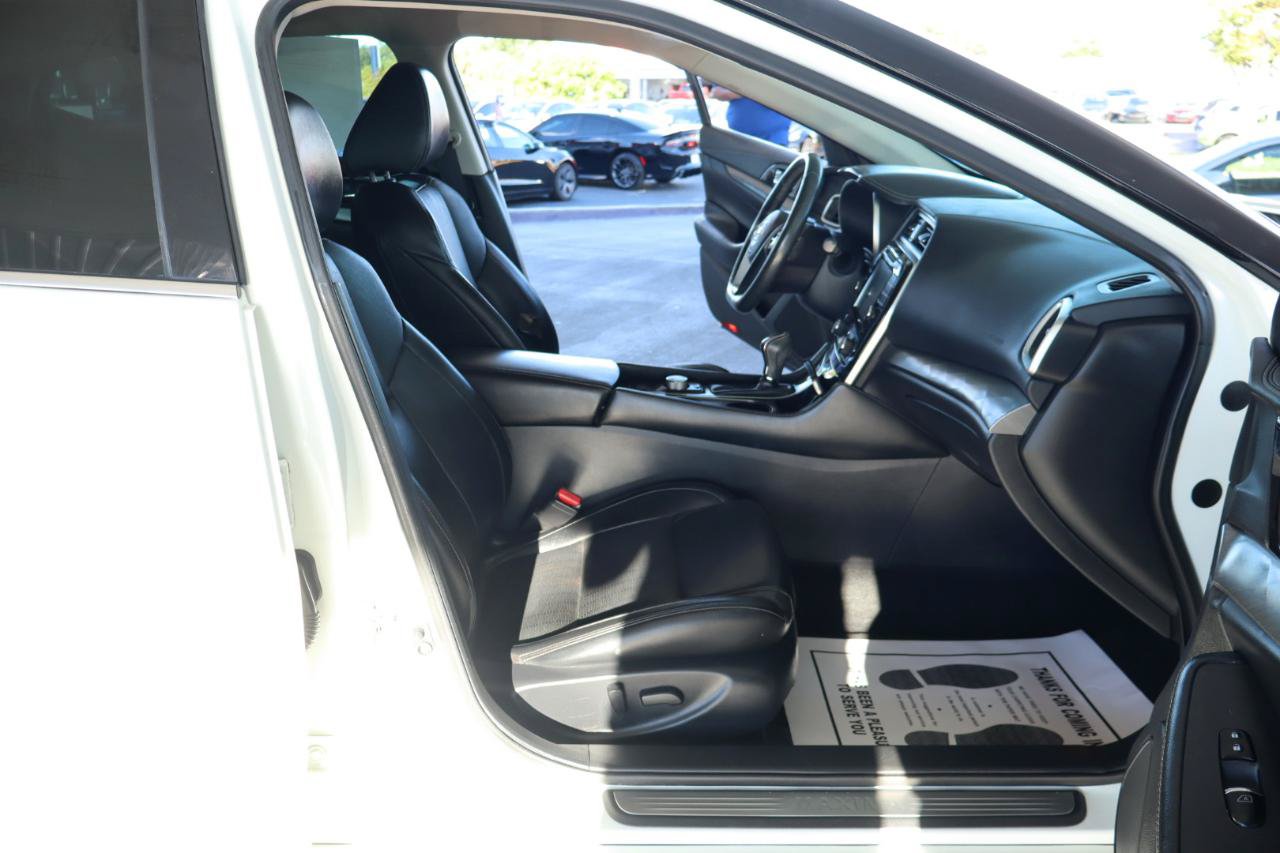 Used 2017 Nissan Maxima 3.5 SV FWD image 37