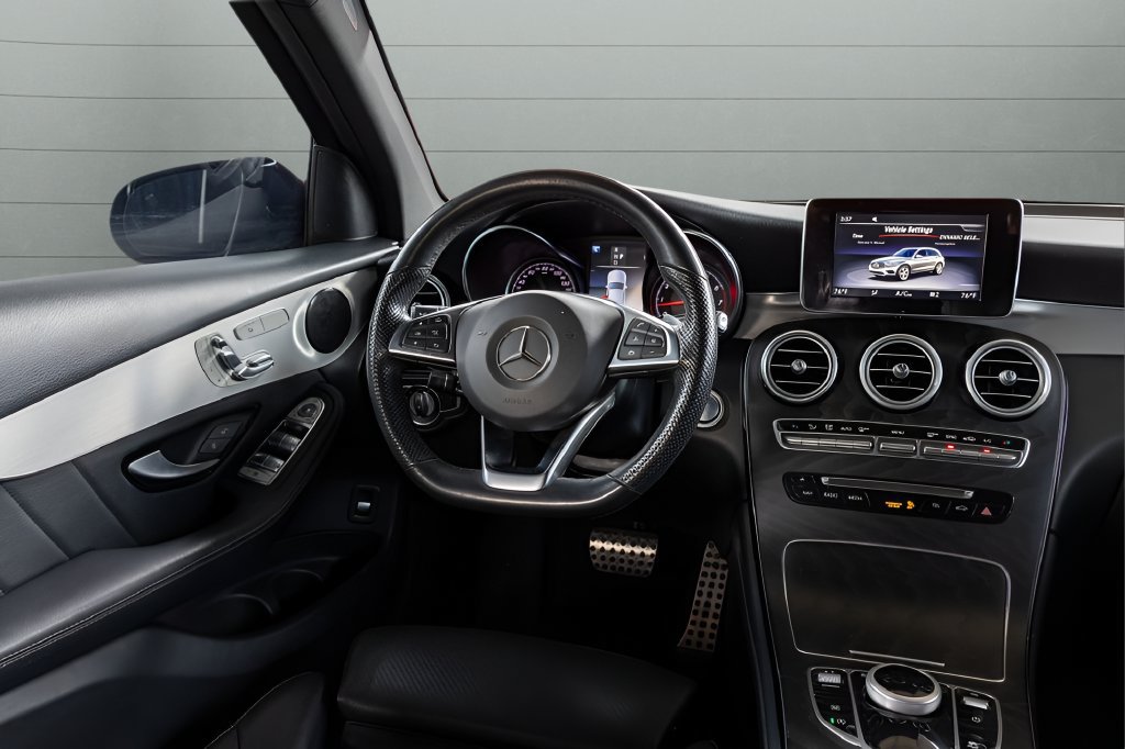 Used 2019 Mercedes-Benz GLC 300 image 25