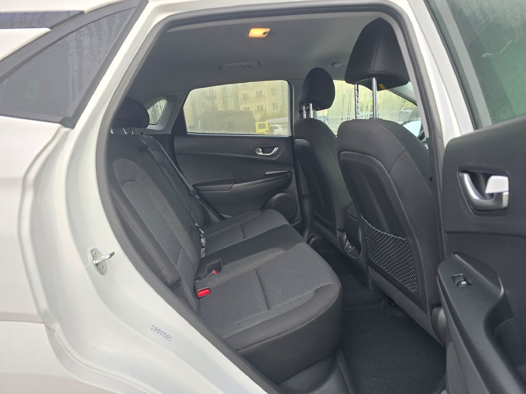 Used 2023 Hyundai Kona SE FWD image 12