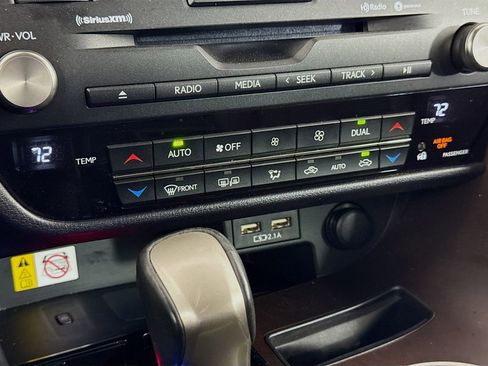 Certified 2022 Lexus RX 350 FWD w/ Premium Package image 16