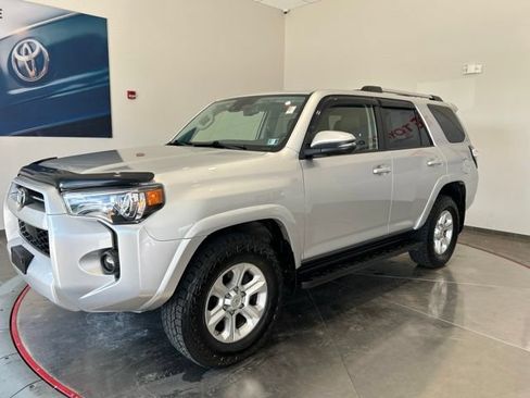Used 2021 Toyota 4Runner SR5 Premium w/ Moonroof Package AWD/4WD image 2