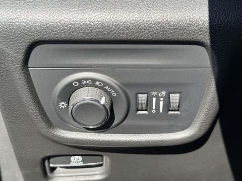 New 2025 Jeep Grand Cherokee L Laredo AWD/4WD image 9
