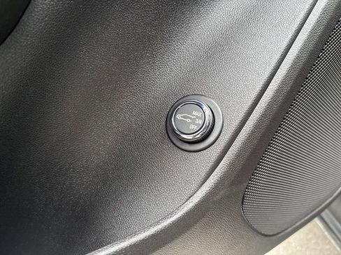 Used 2023 Chevrolet Blazer LT w/ Midnight/Sport Edition image 17