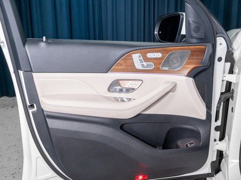 Certified 2024 Mercedes-Benz GLE 450 4MATIC image 11