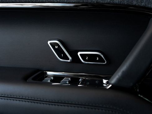 Used 2024 Land Rover Range Rover Sport Dynamic SE image 13