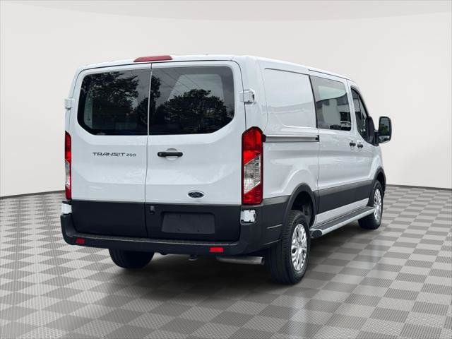 Used 2025 Ford Transit 250 Low Roof w/ Exterior Upgrade Package RWD image 4
