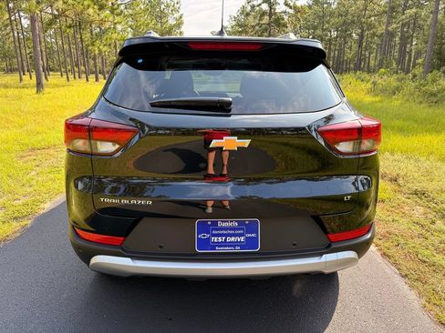 New 2026 Chevrolet TrailBlazer LT w/ Convenience Package FWD image 4