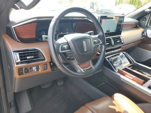 Used 2023 Lincoln Navigator L Reserve AWD/4WD image 13