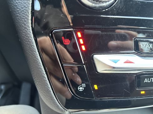 Used 2023 Ford Explorer ST-Line w/ Class IV Trailer Tow Package image 30