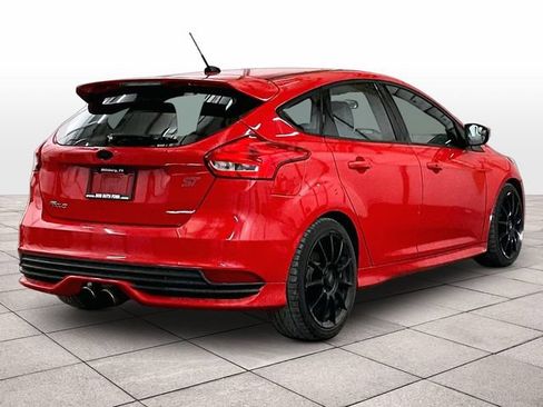 Used 2015 Ford Focus ST w/ Equipment Group 402A FWD image 11