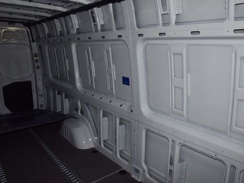 Used 2025 Mercedes-Benz Sprinter 2500 image 23