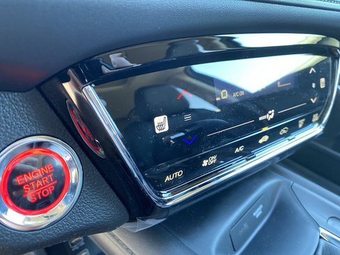 Certified 2022 Honda HR-V EX-L image 32