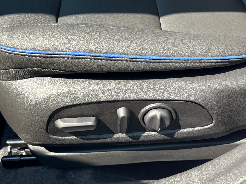 New 2026 Buick Envista Sport Touring w/ Convenience I Package FWD image 17