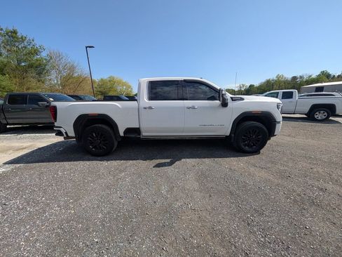 Used 2024 GMC Sierra 2500 Denali Ultimate image 7