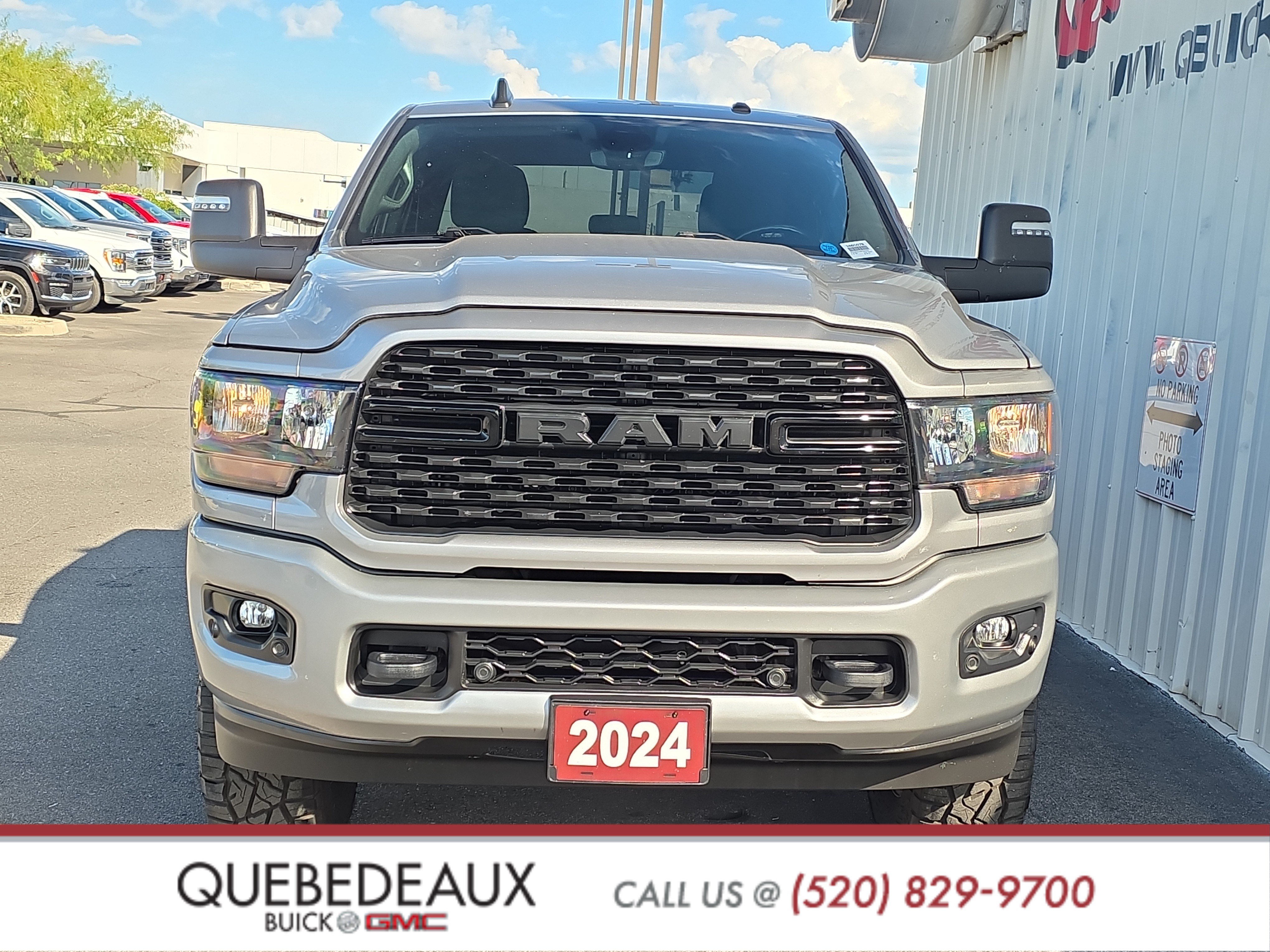 Used 2024 RAM 2500 Big Horn w/ Night Edition AWD/4WD image 2