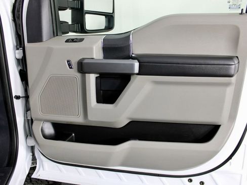 Used 2022 Ford F350 XLT w/ XLT Value Package image 36