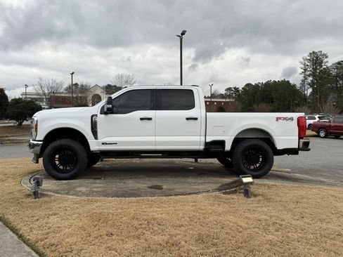 Used 2024 Ford F250 XLT w/ FX4 Off-Road Package image 4