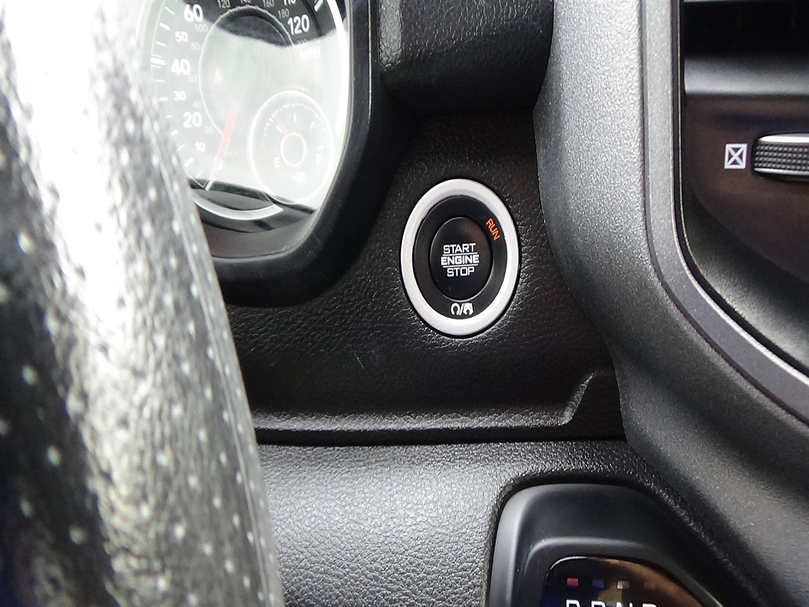 Used 2025 RAM 1500 Warlock AWD/4WD image 26
