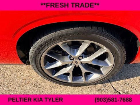 Used 2022 Dodge Challenger GT image 8