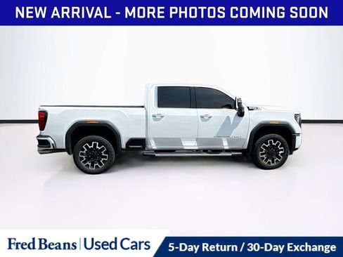 Used 2024 GMC Sierra 2500 Denali w/ Denali Reserve Package AWD/4WD image 9