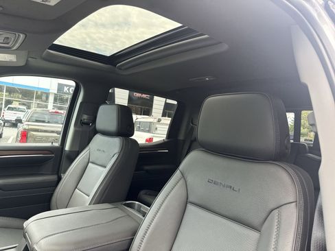 New 2026 GMC Sierra 1500 Denali w/ Denali Reserve Package AWD/4WD image 18