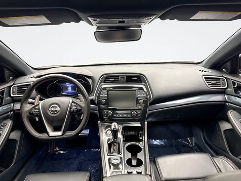 Used 2023 Nissan Maxima SR w/ Sport Mat Group FWD image 14