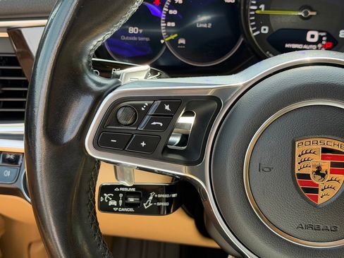 Used 2018 Porsche Panamera 4 w/ Premium Package Plus image 16