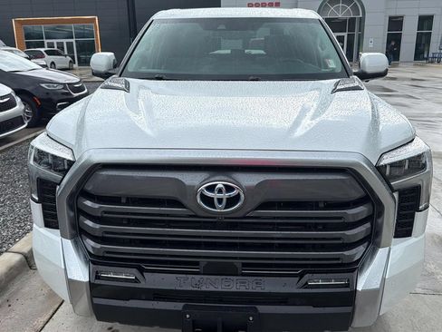 Used 2023 Toyota Tundra Limited AWD/4WD image 8
