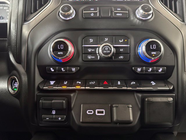 Used 2020 GMC Sierra 3500 Denali w/ Denali Ultimate Package AWD/4WD image 16