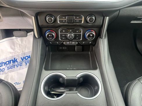 Used 2021 Chevrolet Tahoe Z71 image 17