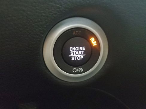 New 2026 Chrysler Pacifica Limited image 21