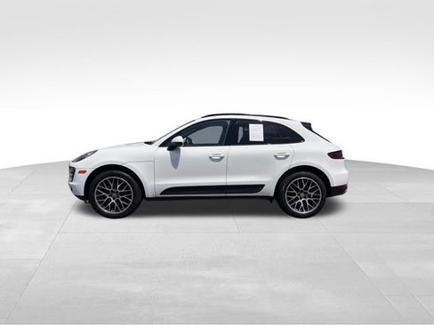 Used 2018 Porsche Macan w/ Premium Package Plus AWD/4WD image 6