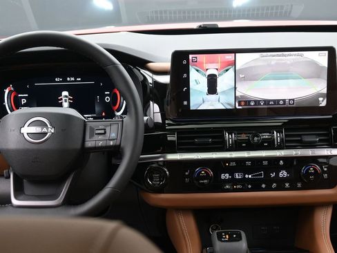 New 2026 Nissan Pathfinder Platinum image 15