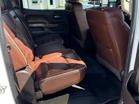 Used 2016 Chevrolet Silverado 2500 High Country w/ Duramax Plus Package image 11